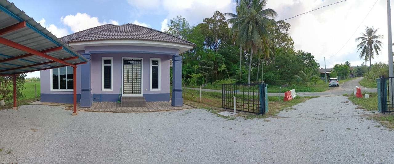 Ummi'S Homestay Kuala Besut Kampong Baru Eksteriør bilde