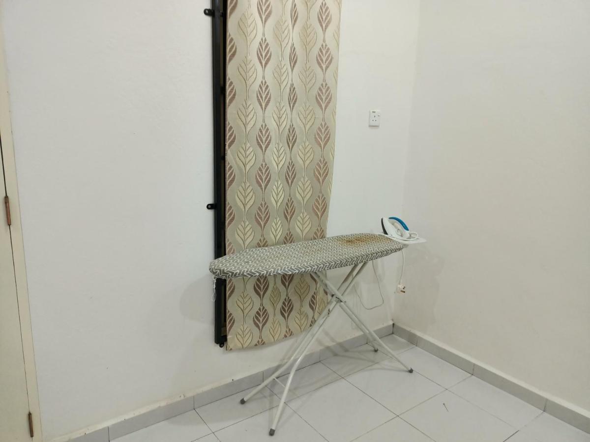 Ummi'S Homestay Kuala Besut Kampong Baru Eksteriør bilde