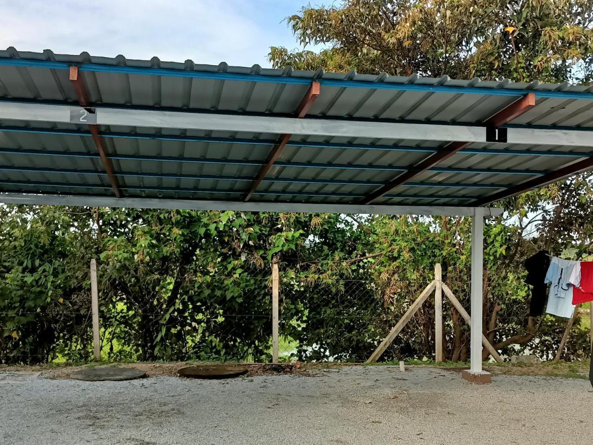 Ummi'S Homestay Kuala Besut Kampong Baru Eksteriør bilde